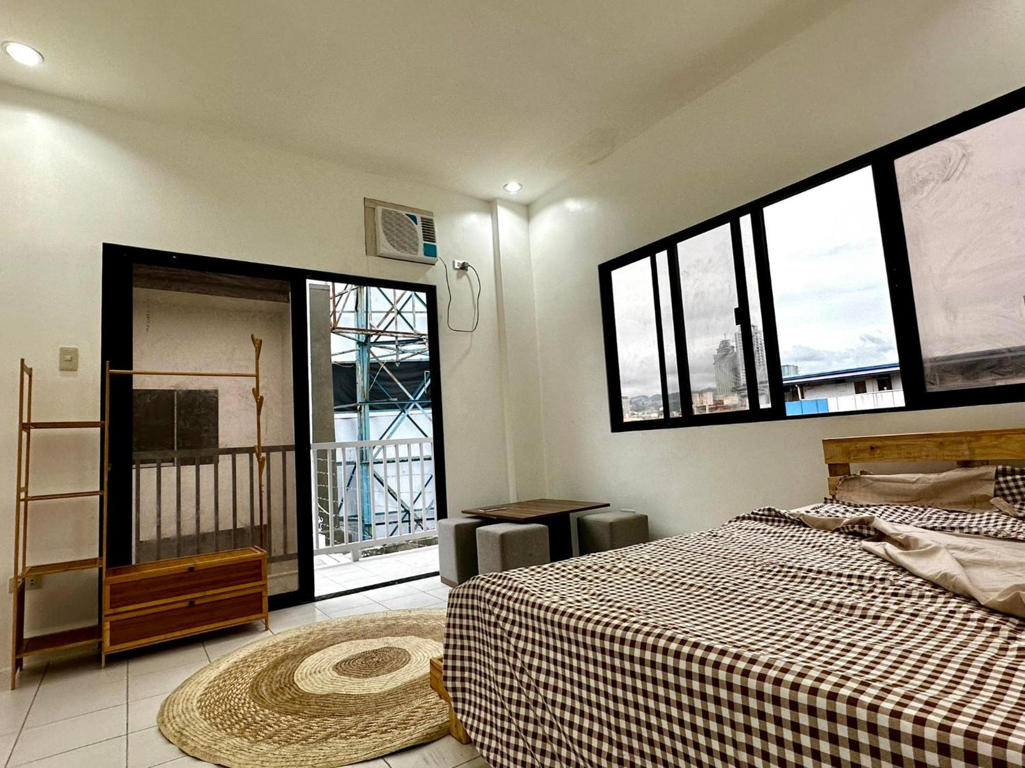 4br Apartelle In